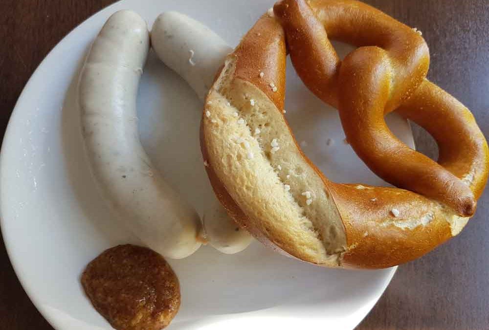 Leckeres Weißwurstfrühstück bei travianet