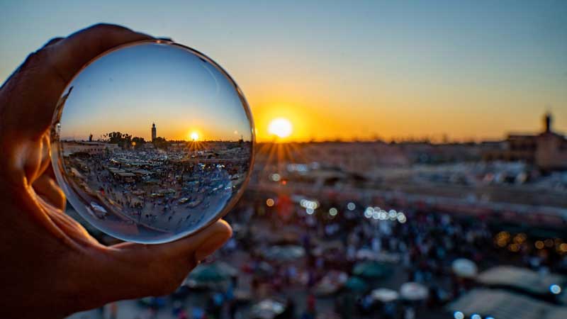 Markttreiben genießen bei einer Städtereise nach Marrakesh